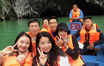 2019廣西站百鳥(niǎo)窟部門(mén)團(tuán)建