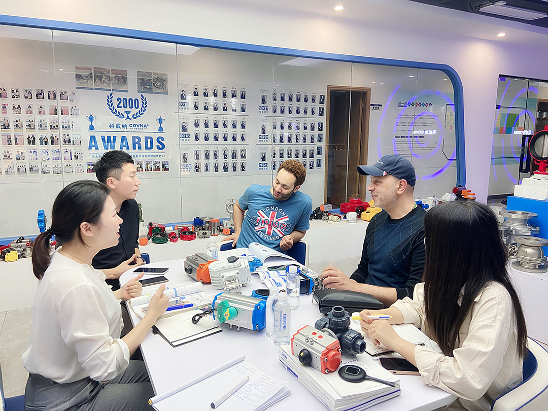 陽(yáng)春3月，科威納集團(tuán)又迎來(lái)埃及代理商參廠(chǎng)